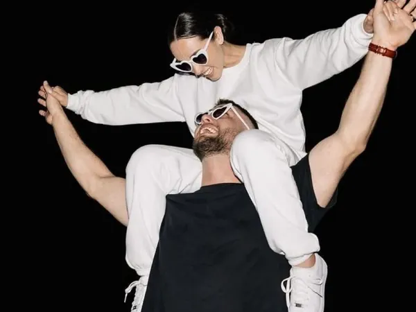 Jake Smith was the marriage celebrant for Sam & Gerard at Maleny Manor, Maleny, Queensland, and they gave him a five star rating for his wedding celebrant services.