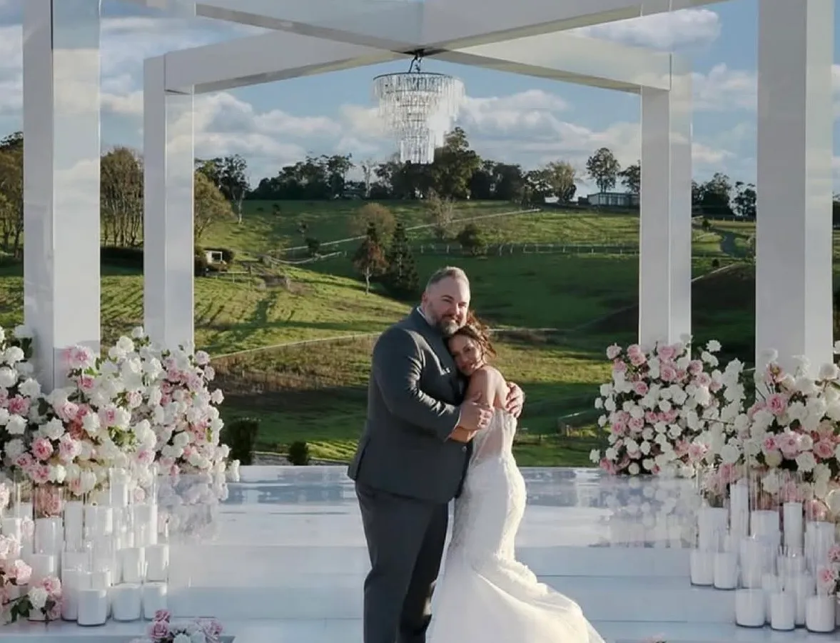 Jake Smith was the marriage celebrant for Kim & Ross at Beechmont Estate, Beechmont, Queensland, and they gave him a five star rating for his wedding celebrant services.