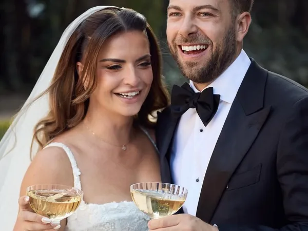 Jake Smith was the marriage celebrant for Jess and Scott at Bastide Du Roy, Antibes, France, and they gave him a five star rating for his wedding celebrant services.