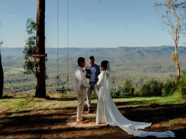 Jake Smith was the marriage celebrant for Jerome & Charene at Spicers Peak Lodge, Maryvale, Queensland, and they gave him a five star rating for his wedding celebrant services.