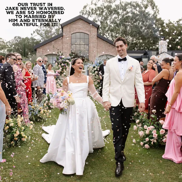 Jake Smith was the marriage celebrant for Lanell & Hayden at The Valley Estate, Currumbin, Queensland, and they gave him a five star rating for his wedding celebrant services.