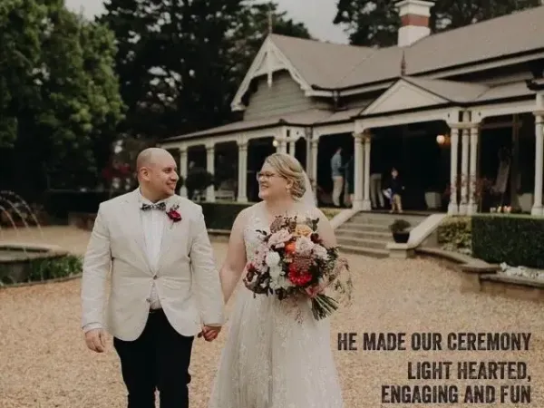 Jake Smith was the marriage celebrant for Maree & Ashton at Gabbinbar, Toowoomba, Queensland, and they gave him a five star rating for his wedding celebrant services.