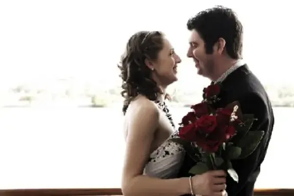 Pete and Hannah's 'Cruisey' wedding! testimonial