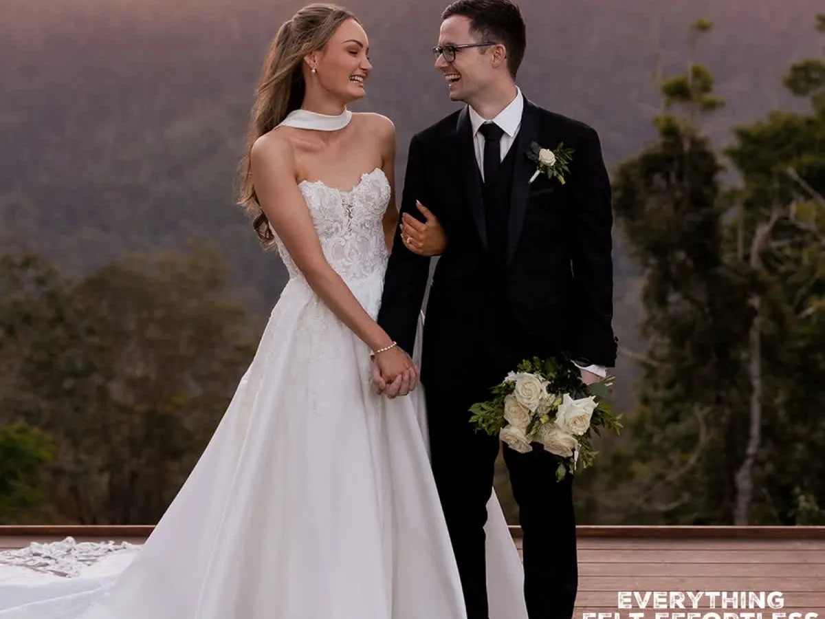 Jake Smith was the marriage celebrant for Anton & Sammy at Beechmont Estate, Beechmont, Queensland, and they gave him a five star rating for his wedding celebrant services.